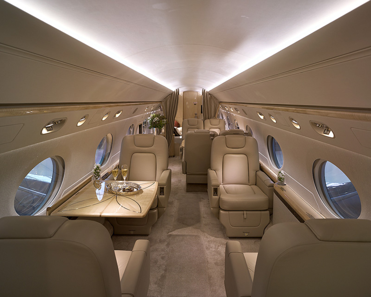 GULFSTREAM G550 GULFSTREAM G550