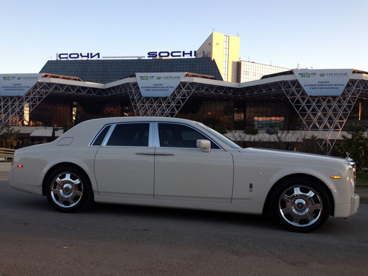 Rolls-Royce Phantom Rolls-Royce Phantom