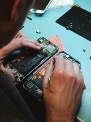 Срочная чистка телефона от пыли